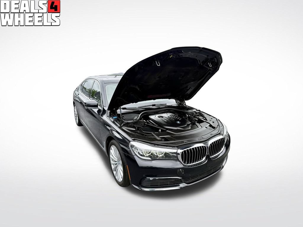 Used 2018 BMW 740i RWD image 4
