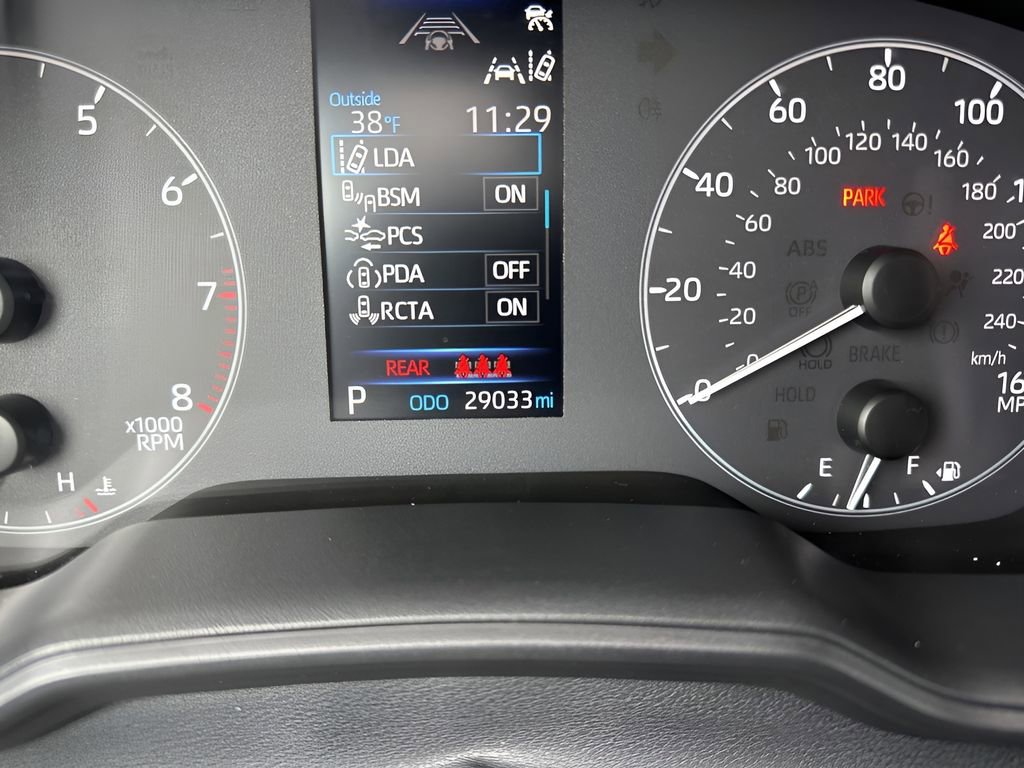 Used 2025 Toyota Corolla Cross LE image 21