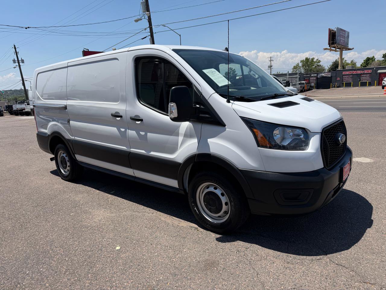 Used 2022 Ford Transit 250 Low Roof RWD image 2