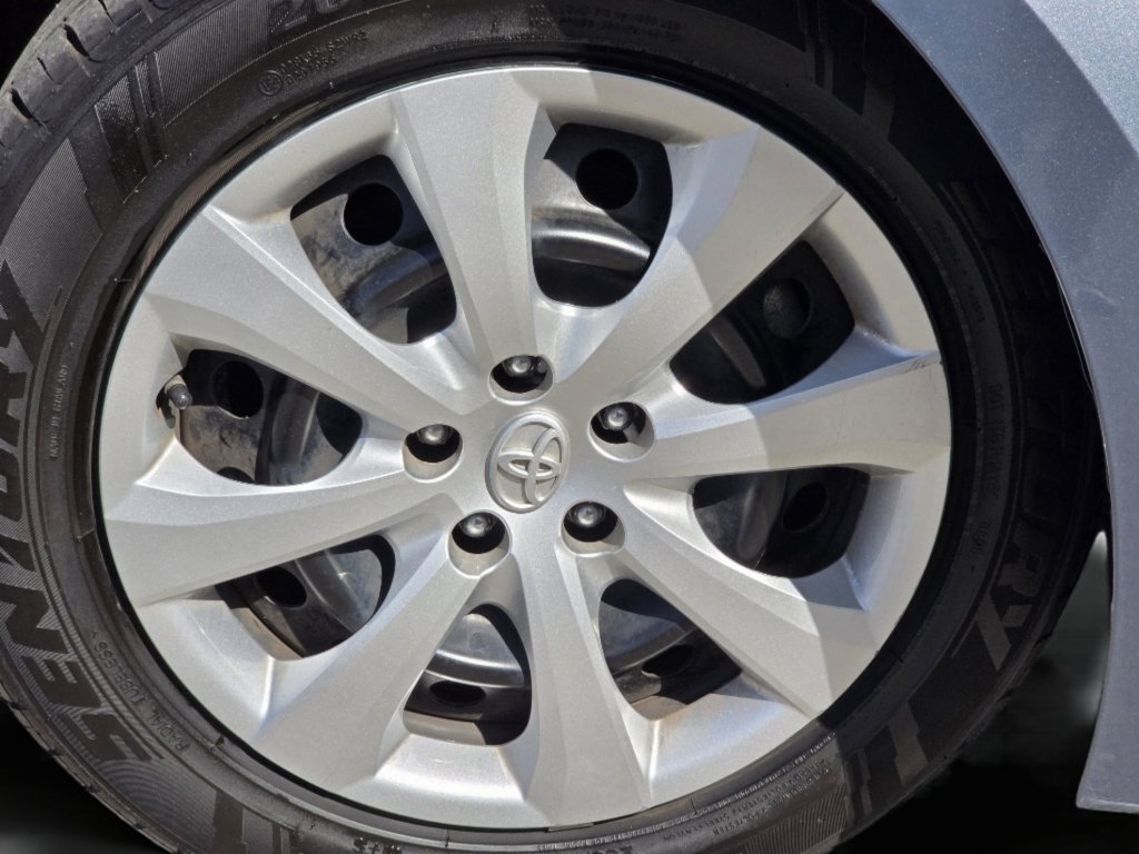 Used 2024 Toyota Corolla LE FWD image 19
