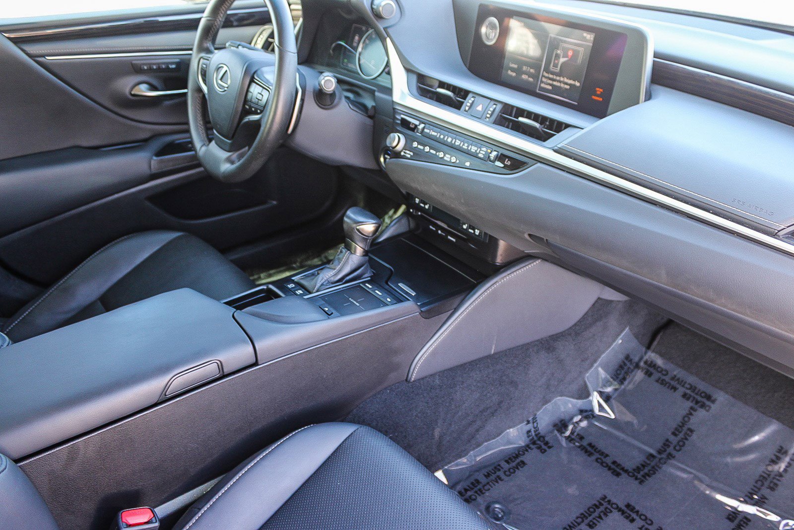 Used 2021 Lexus ES 300h w/ Premium Package image 17