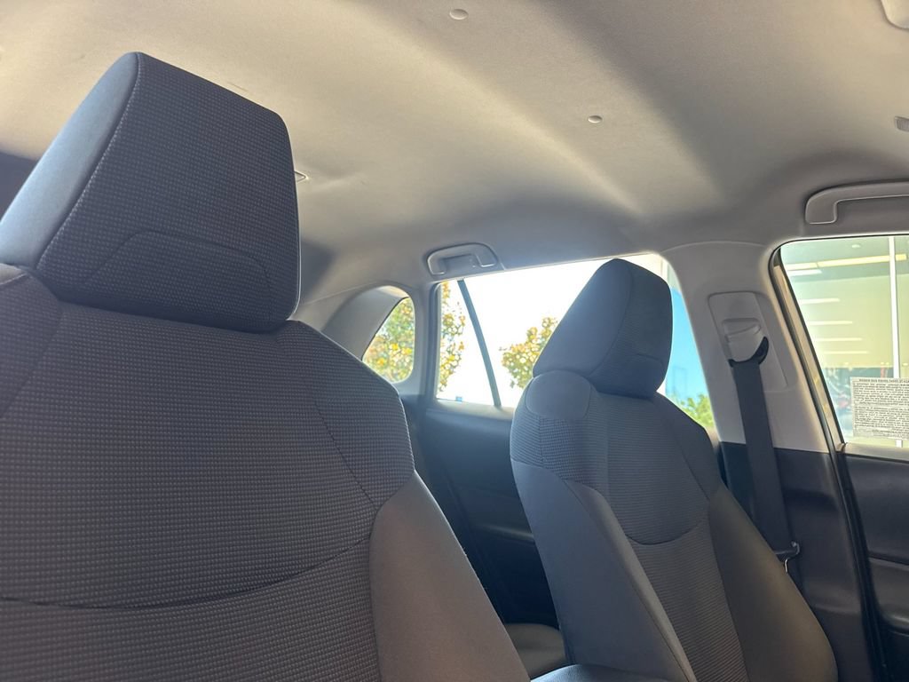 Used 2024 Toyota RAV4 LE AWD/4WD image 20