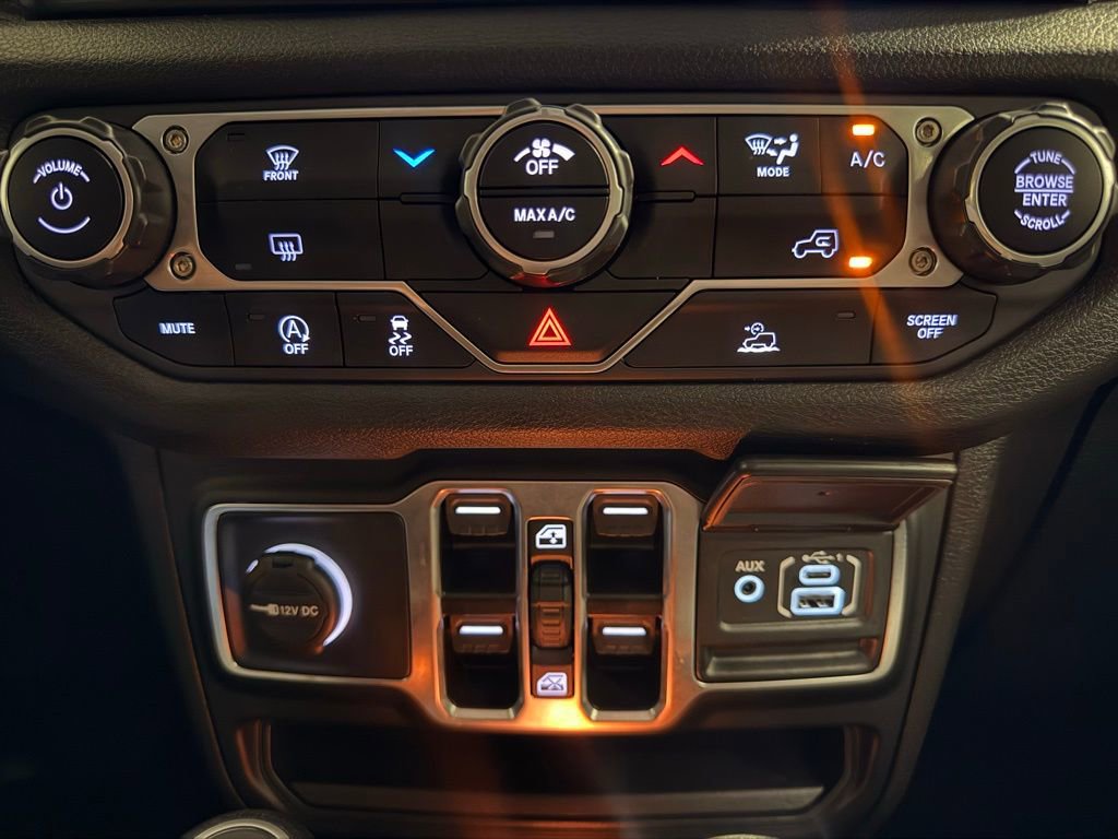 Used 2025 Jeep Gladiator Sport image 22