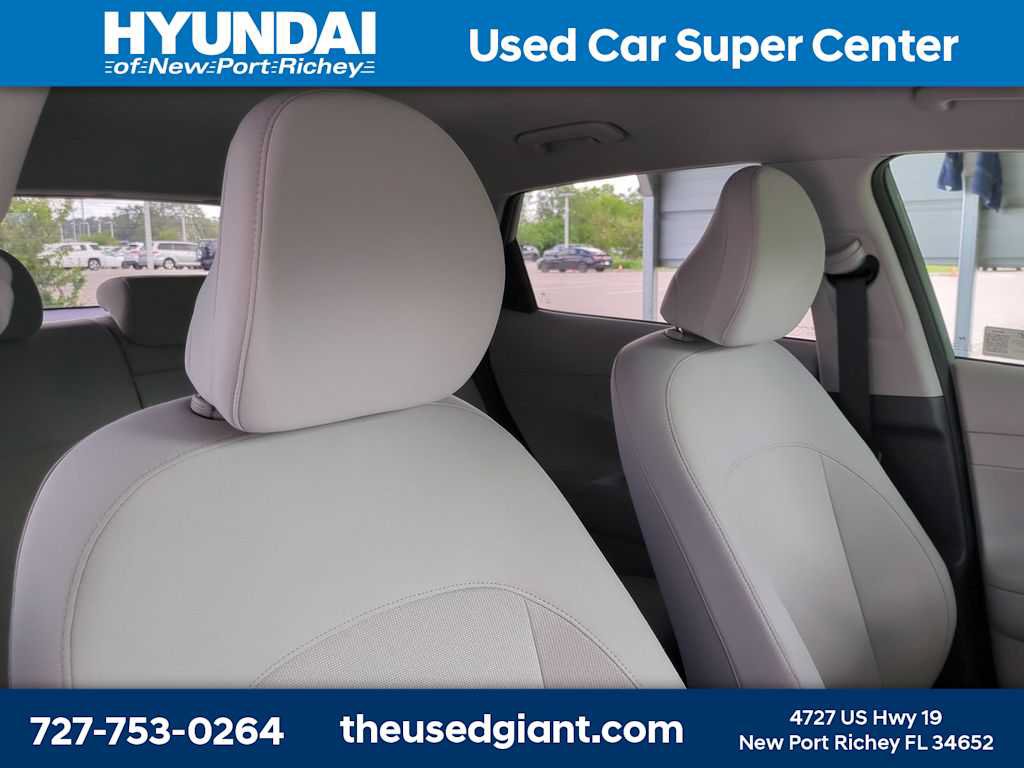 Certified 2024 Hyundai Kona SEL FWD image 6