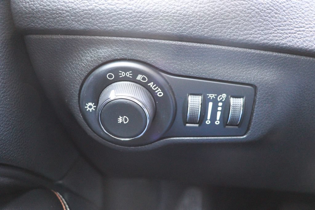 Used 2020 Jeep Compass Latitude FWD image 23