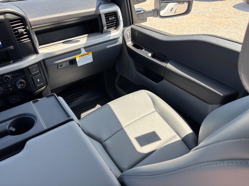 New 2026 Ford F250 XL w/ XL Chrome Package AWD/4WD image 15