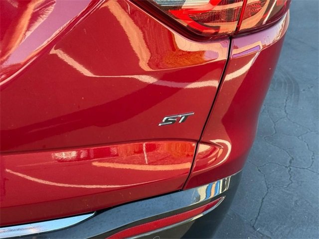 Used 2023 Buick Enclave Essence w/ Sport Touring Edition image 5