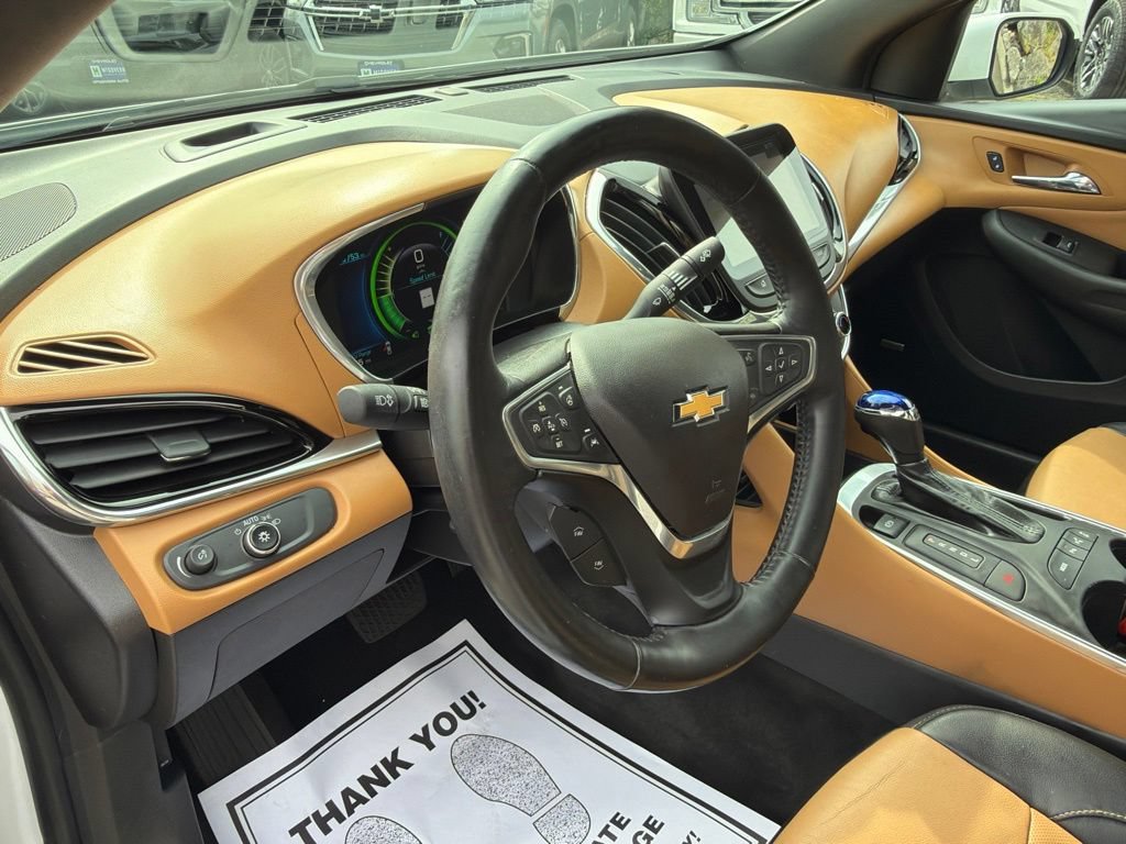 Used 2016 Chevrolet Volt Premier w/ Driver Confidence Package FWD image 14