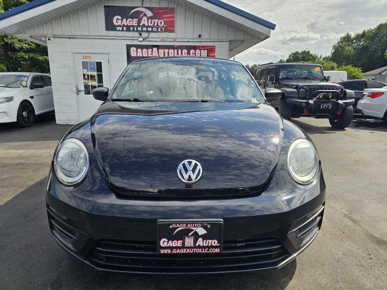 Used 2017 Volkswagen Beetle 1.8T S FWD image 3