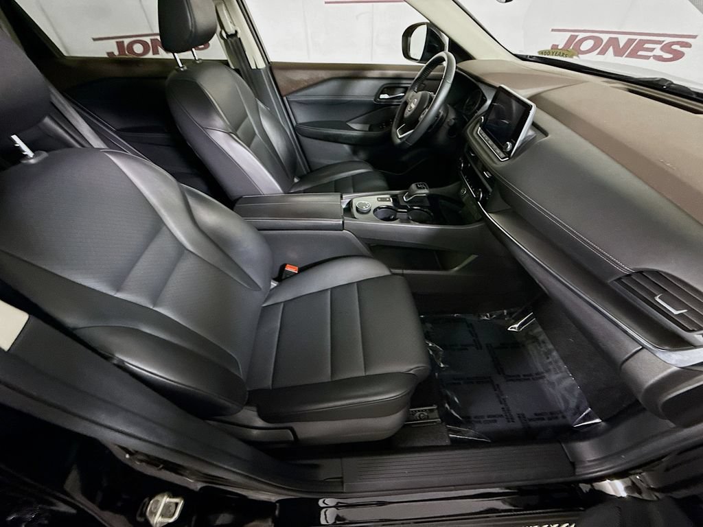 Certified 2023 Nissan Rogue SV w/ SV Premium B Package AWD/4WD image 31