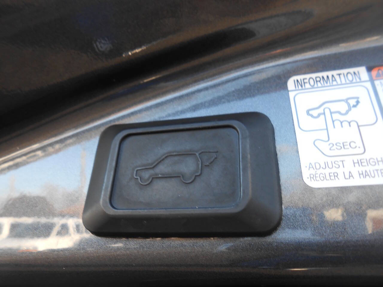 Used 2017 Toyota RAV4 XLE w/ Carpet Mat Package image 18