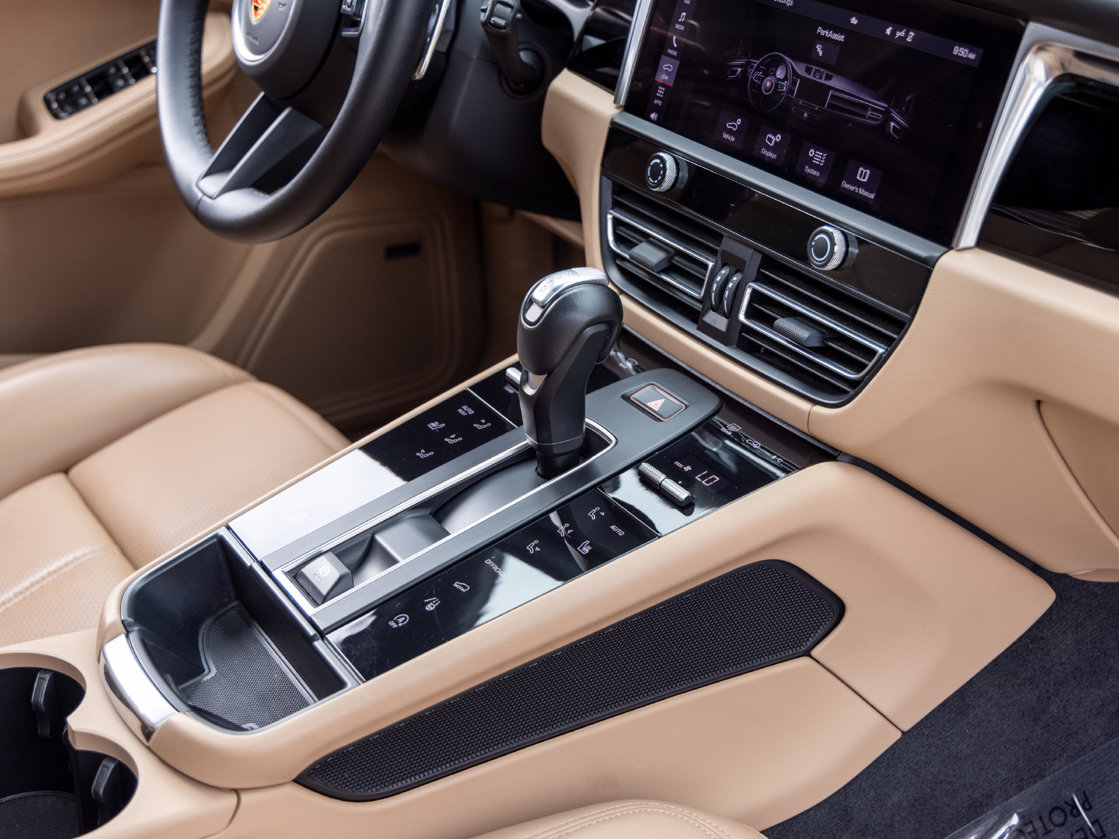 Used 2024 Porsche Macan AWD/4WD image 62