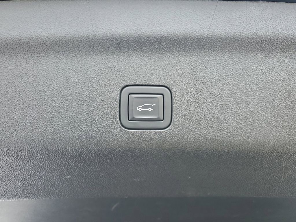 Certified 2023 GMC Yukon Denali w/ Denali Reserve Package image 37