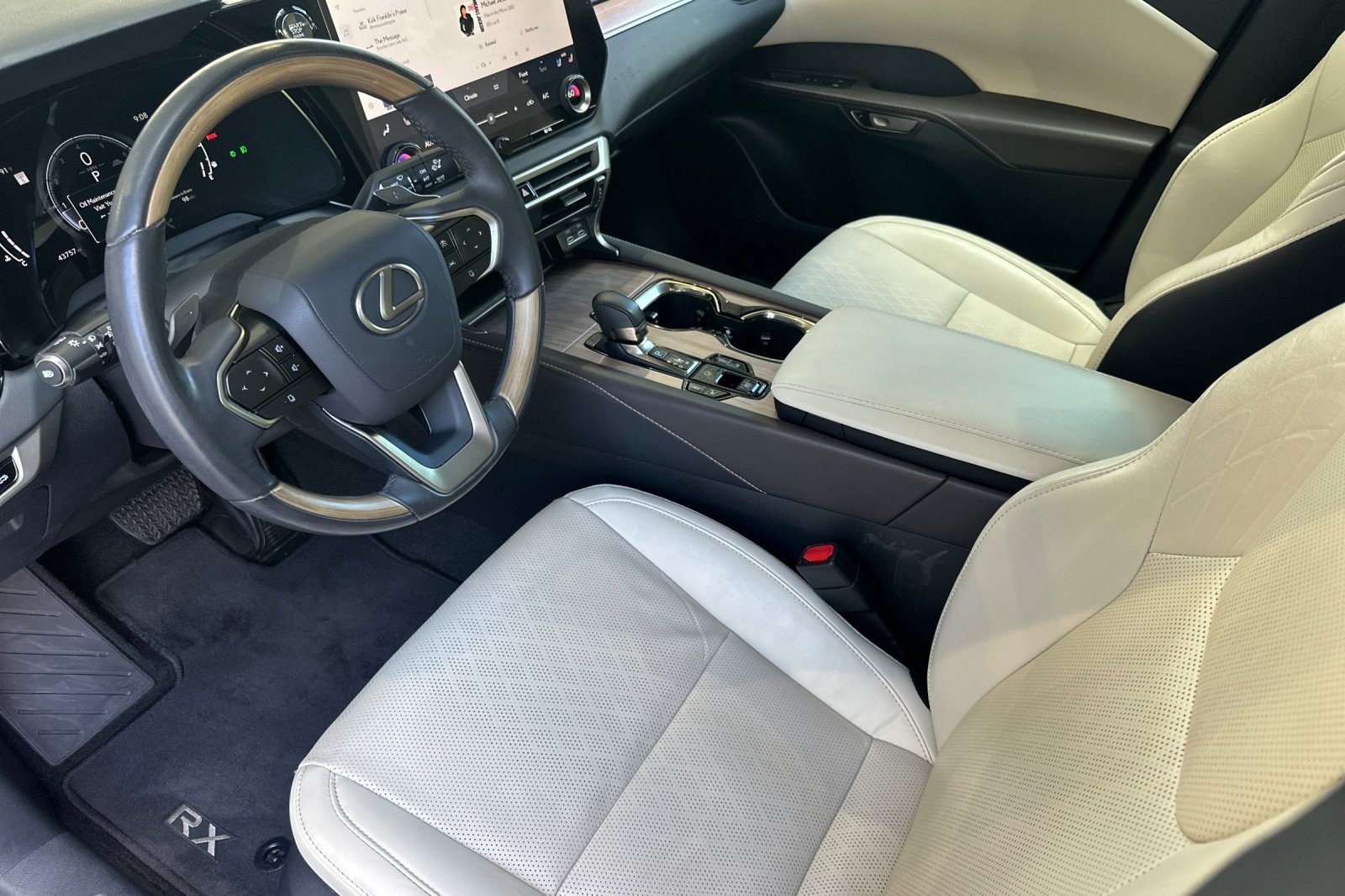 Certified 2023 Lexus RX 350 Premium Plus w/ Cold Area Package AWD/4WD image 11