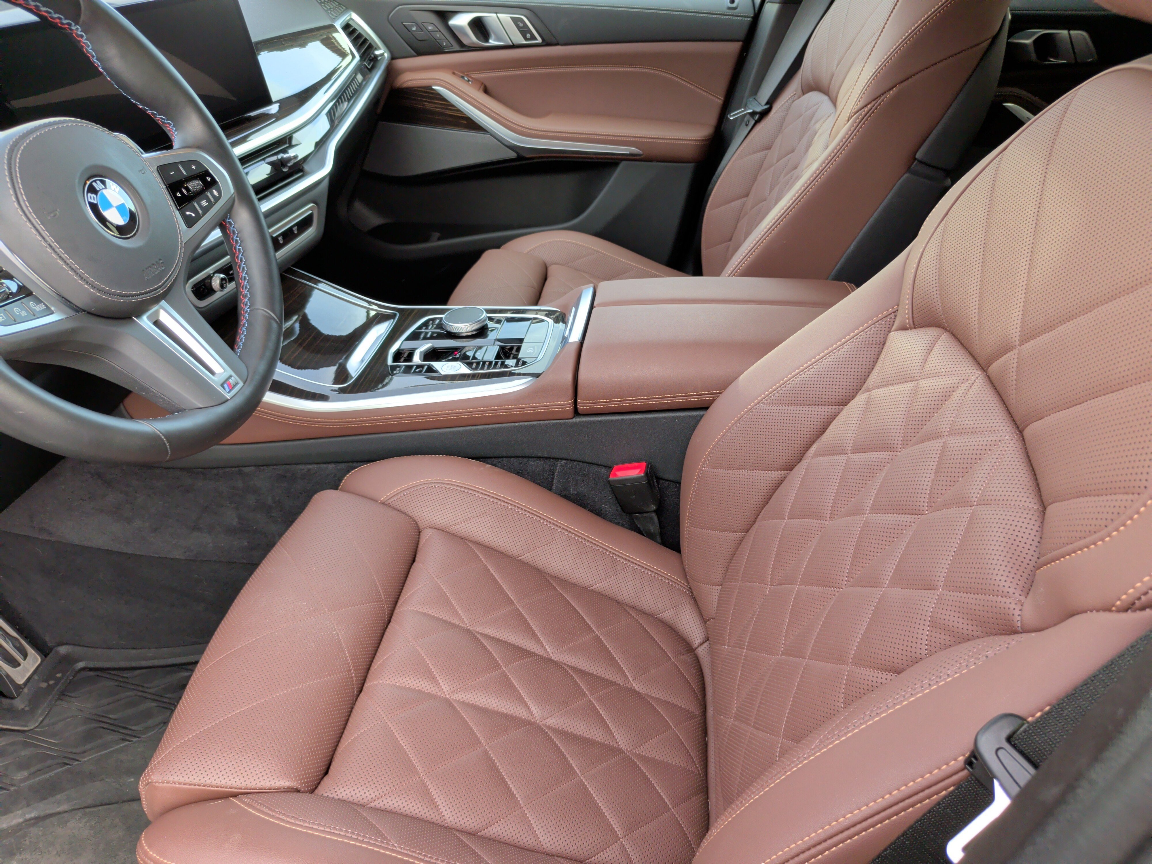 Certified 2025 BMW X5 M60i w/ Climate Comfort Package image 26