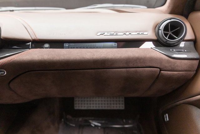 Used 2014 Ferrari F12 Berlinetta image 13