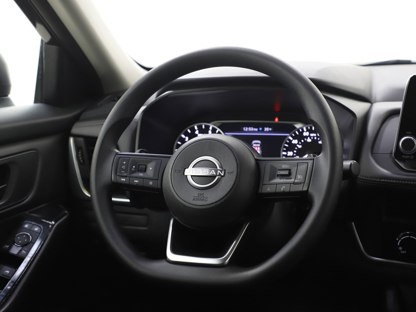 Used 2024 Nissan Rogue S image 14