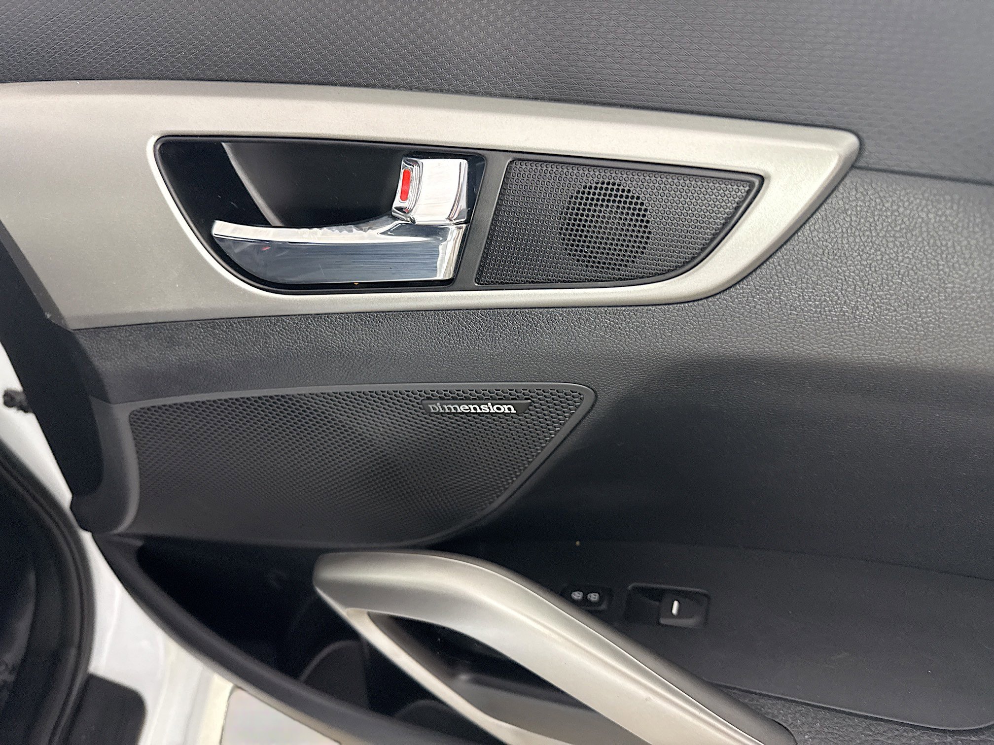 Used 2017 Hyundai Veloster Value Edition image 30