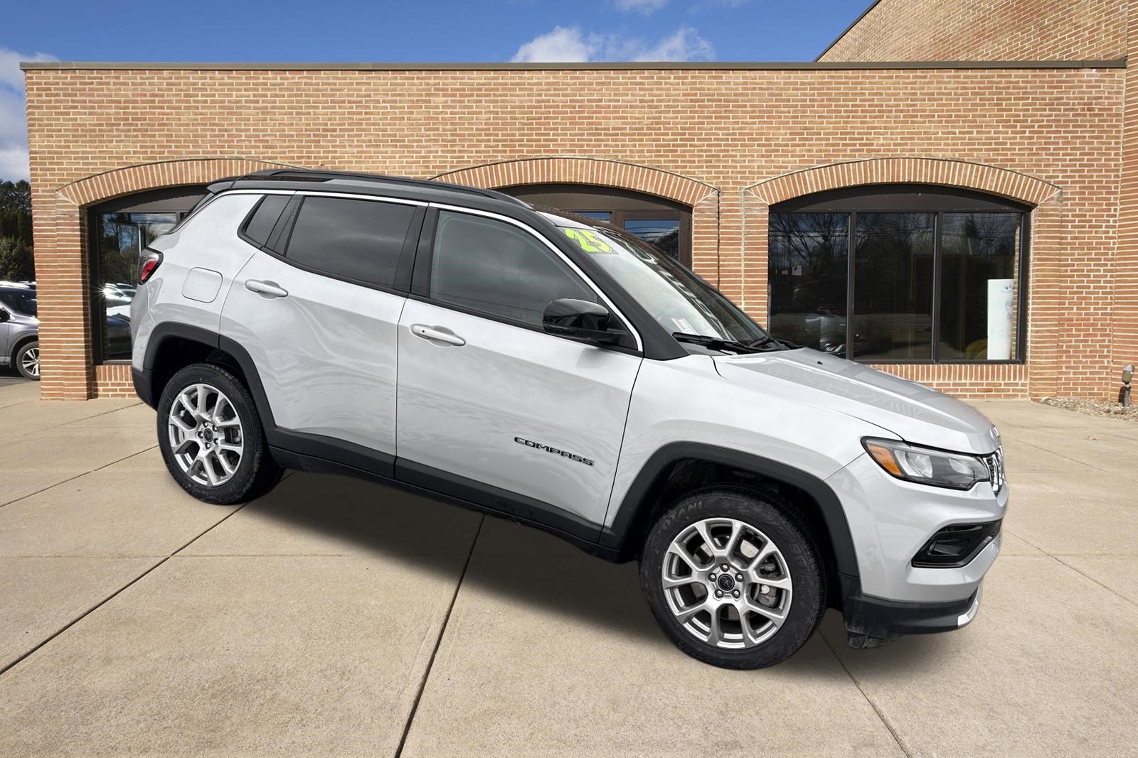 Used 2025 Jeep Compass Limited AWD/4WD video 1