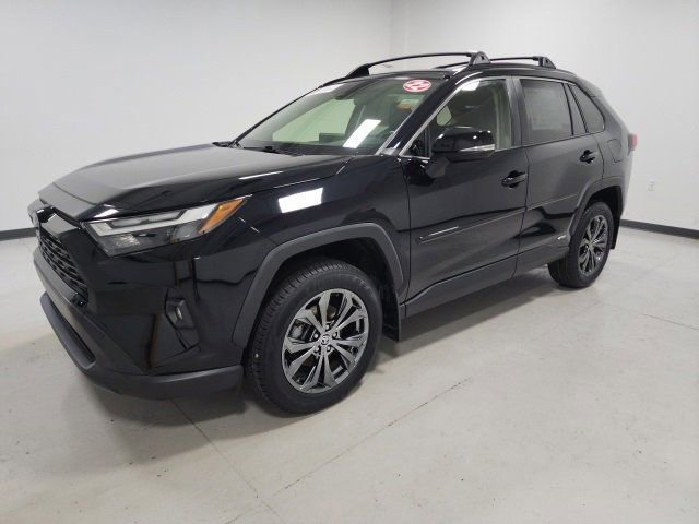 Certified 2022 Toyota RAV4 XLE Premium image 3