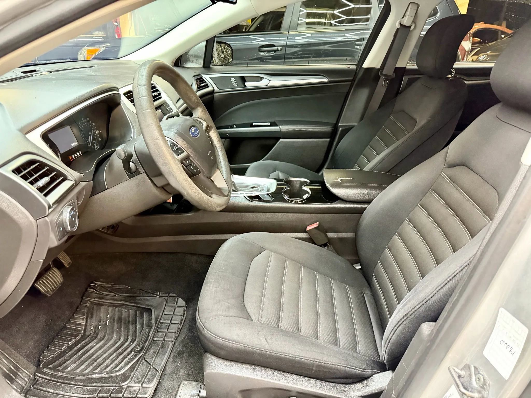 Used 2014 Ford Fusion SE image 8