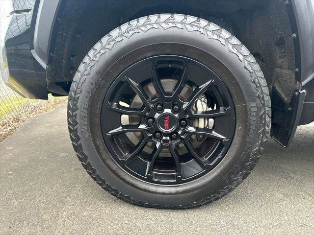Certified 2022 Toyota Tundra Limited w/ TRD Off-Road Package AWD/4WD image 13