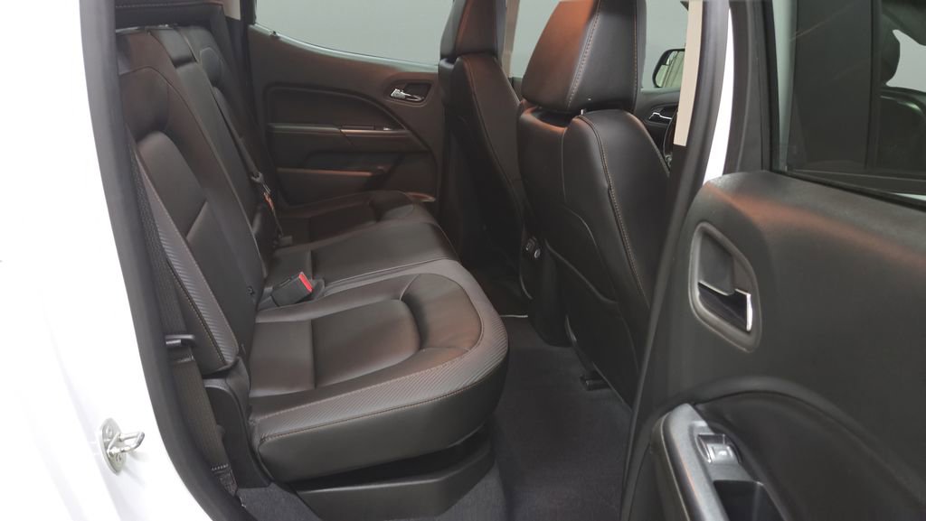 Used 2022 GMC Canyon AT4 w/ Trailering Package image 27