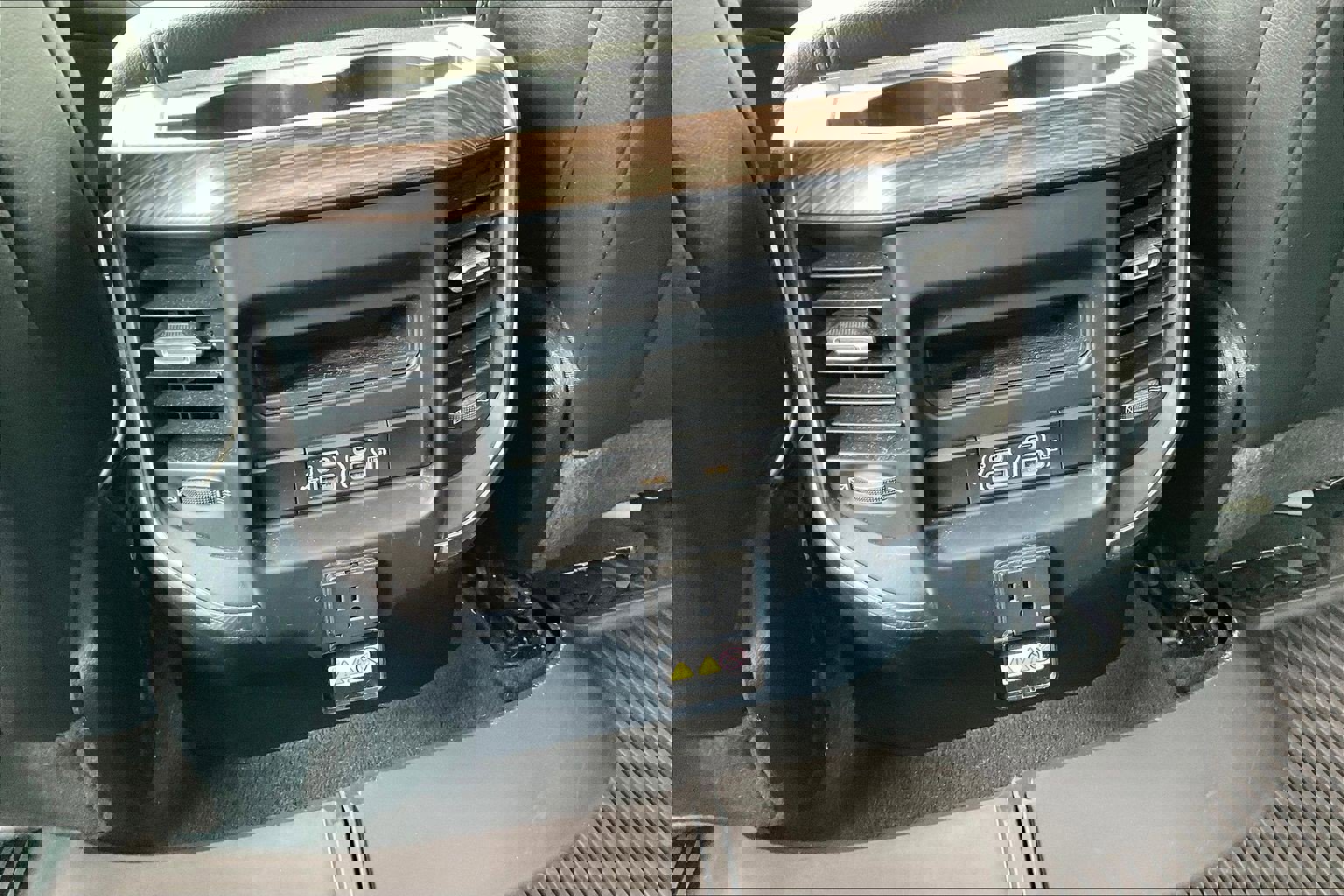 Used 2020 RAM 1500 Laramie image 11