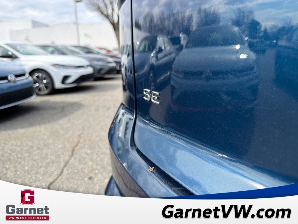 Certified 2023 Volkswagen Atlas Cross Sport SE w/ Panoramic Sunroof Package image 42