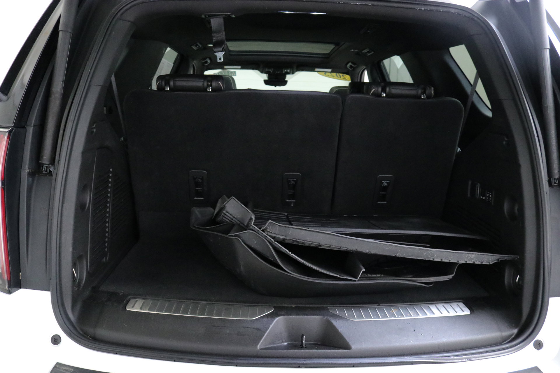 Used 2023 Chevrolet Tahoe Premier image 28