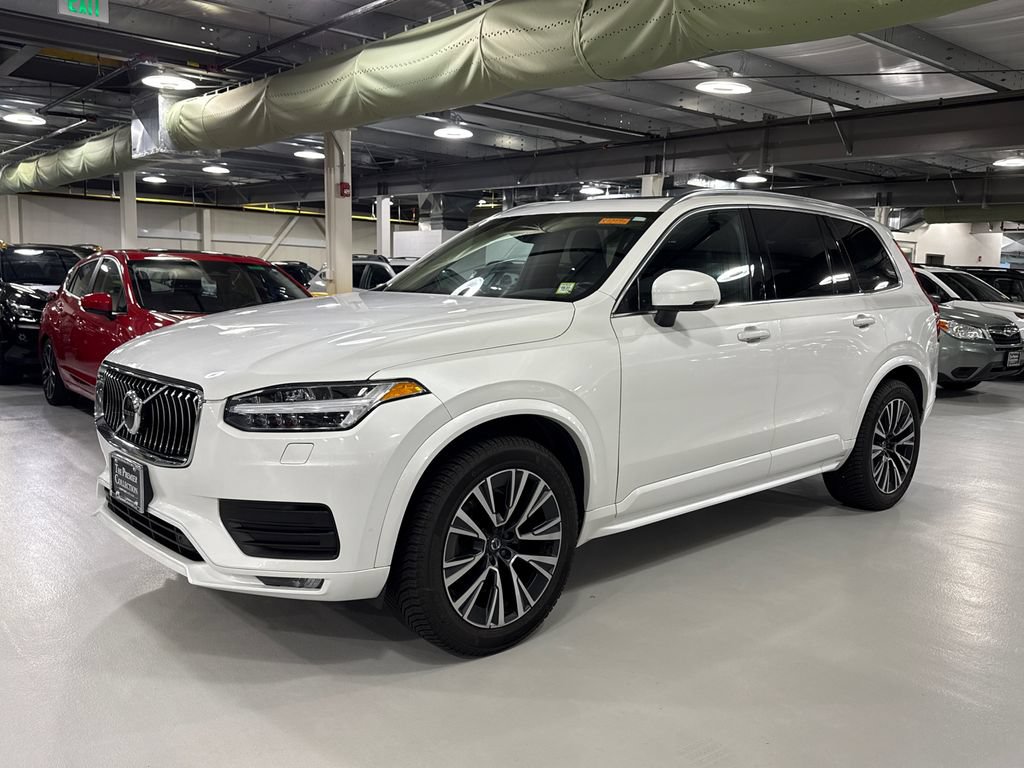 Used 2022 Volvo XC90 T5 Momentum w/ Climate Package AWD/4WD image 5