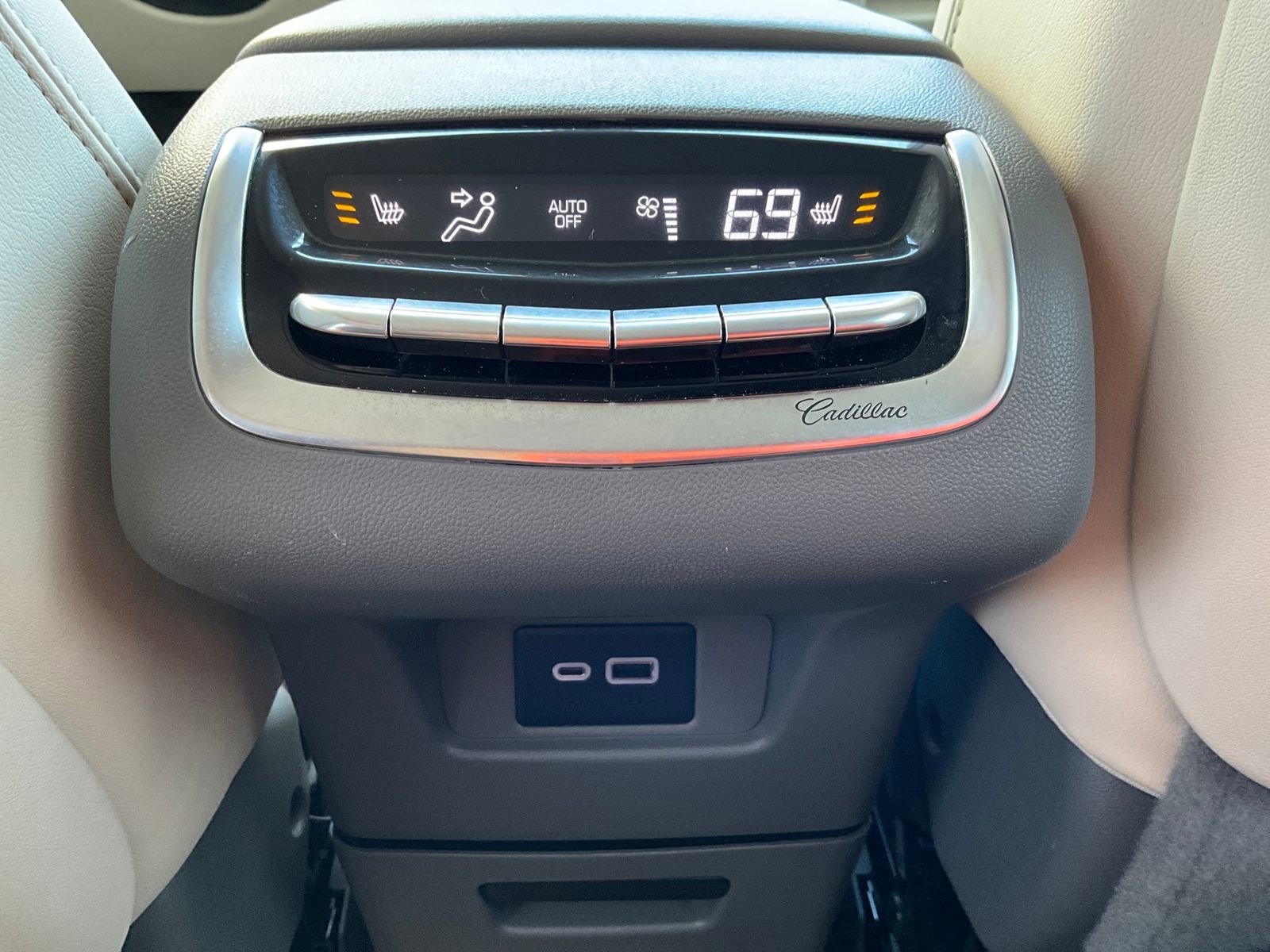 Certified 2021 Cadillac XT6 Premium Luxury image 34