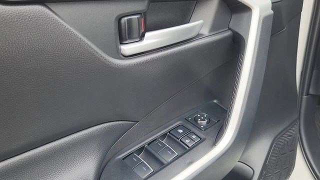 Certified 2025 Toyota RAV4 XLE AWD/4WD image 7