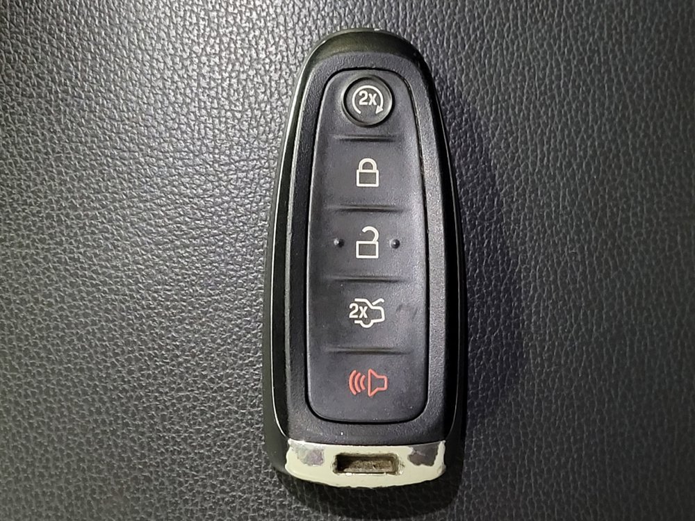 Used 2019 Ford Escape SEL FWD image 32
