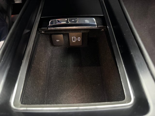 Used 2022 Lincoln Corsair Reserve w/ Sport Package image 18