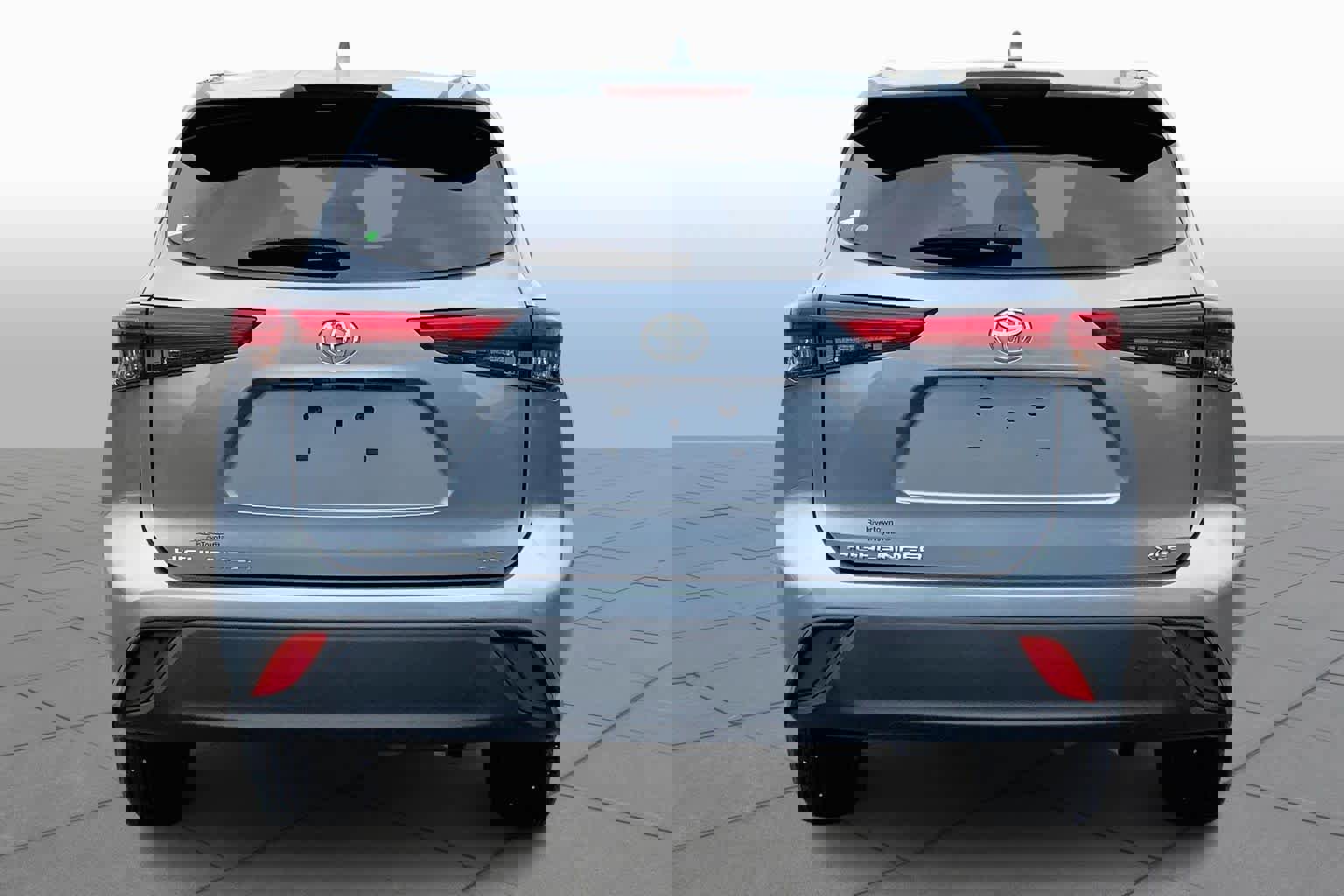 Used 2022 Toyota Highlander XLE image 5