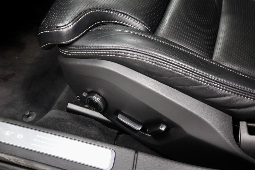 Used 2019 Volvo S90 T6 Inscription w/ Advanced Package image 24