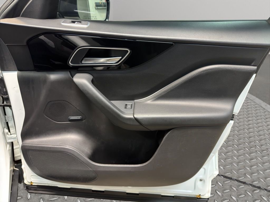 Used 2017 Jaguar F-PACE Premium AWD/4WD image 22