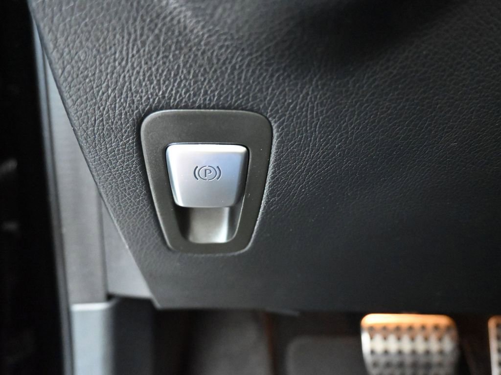 Used 2018 Mercedes-Benz GLC 300 4MATIC Coupe image 39