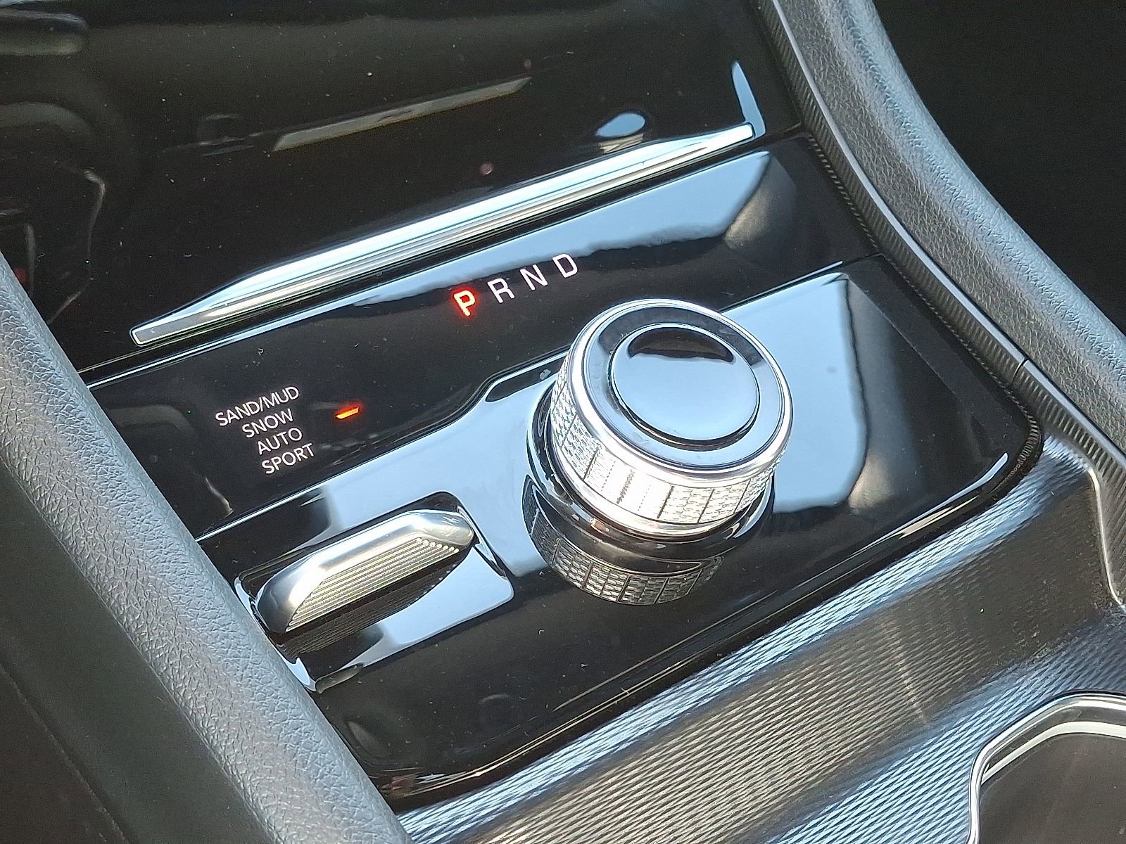 New 2026 Jeep Grand Cherokee Laredo image 10