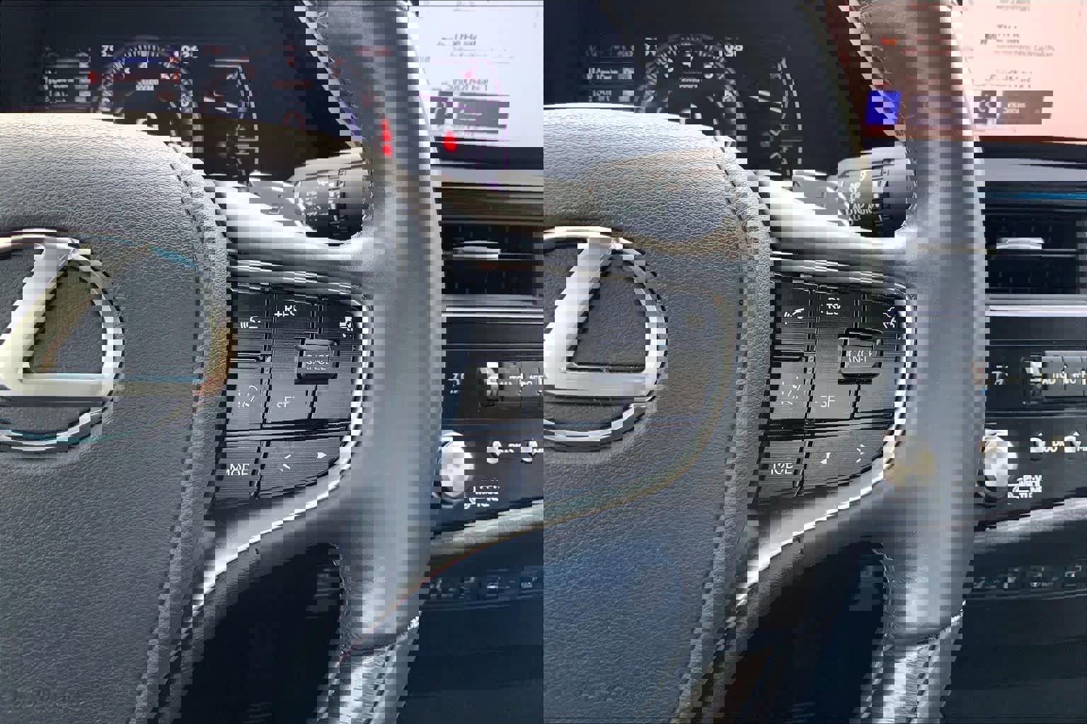 Used 2023 Lexus ES 350 Luxury w/ Protection Package (P2) image 25