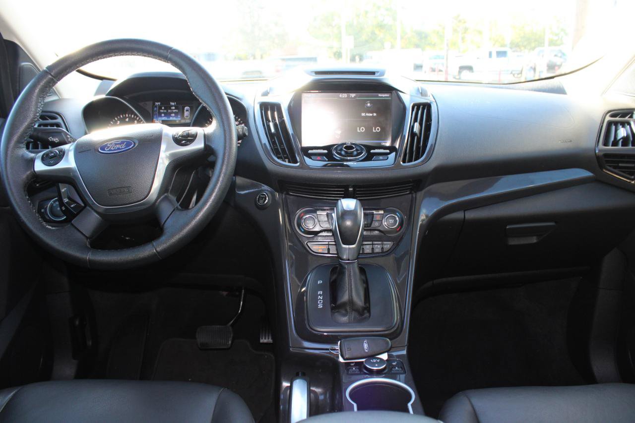 Used 2015 Ford Escape Titanium w/ Equipment Group 301A AWD/4WD image 10
