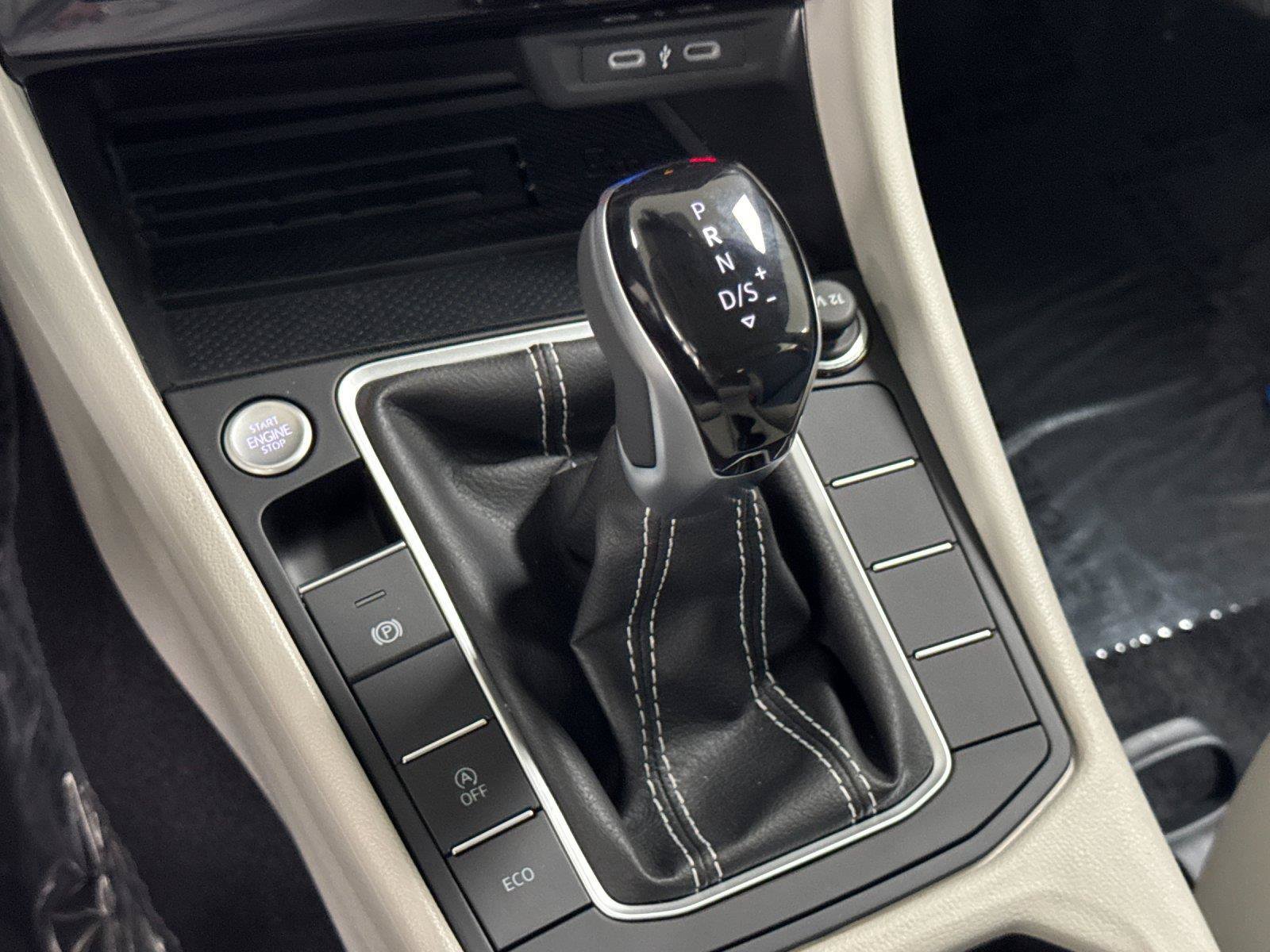New 2026 Volkswagen Jetta SE FWD image 20