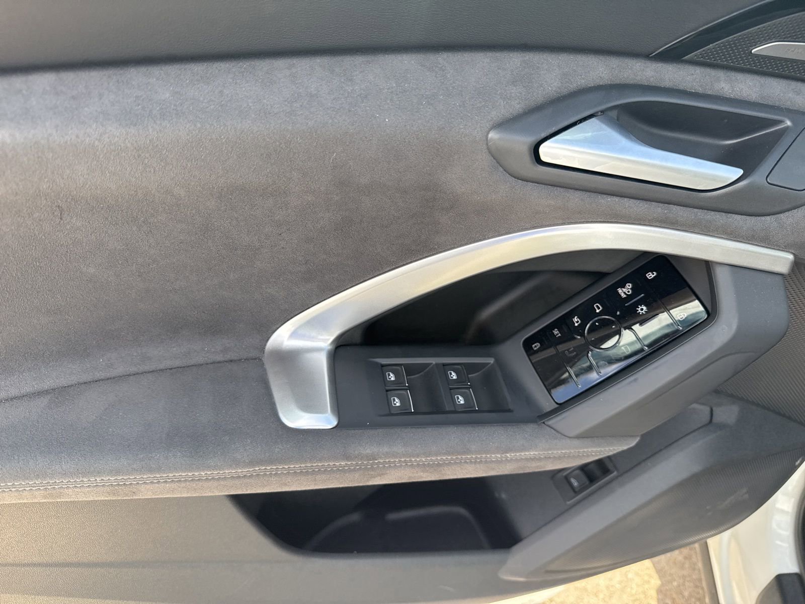 Used 2025 Audi SQ5 Premium Plus image 11