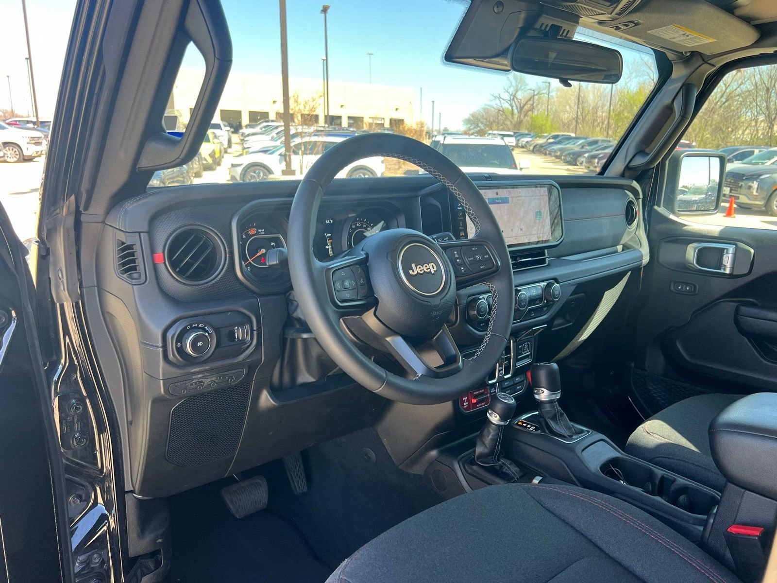 Used 2025 Jeep Wrangler Unlimited Rubicon image 21