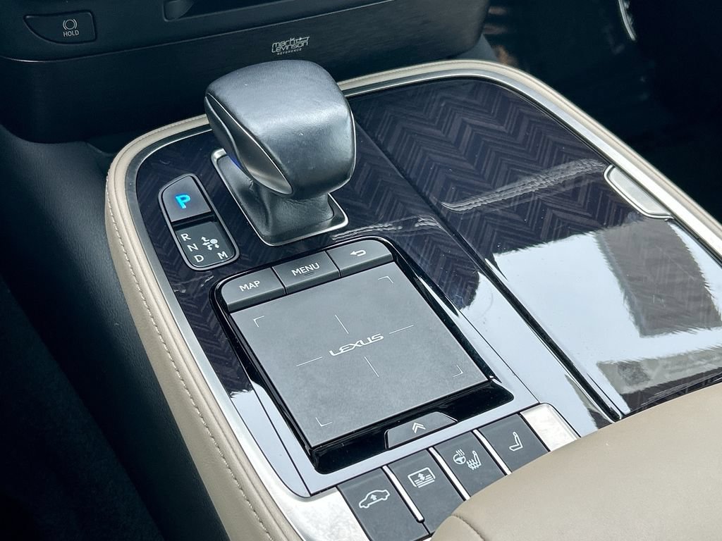 Used 2022 Lexus LS 500 w/ Interior Upgrade Package RWD image 19