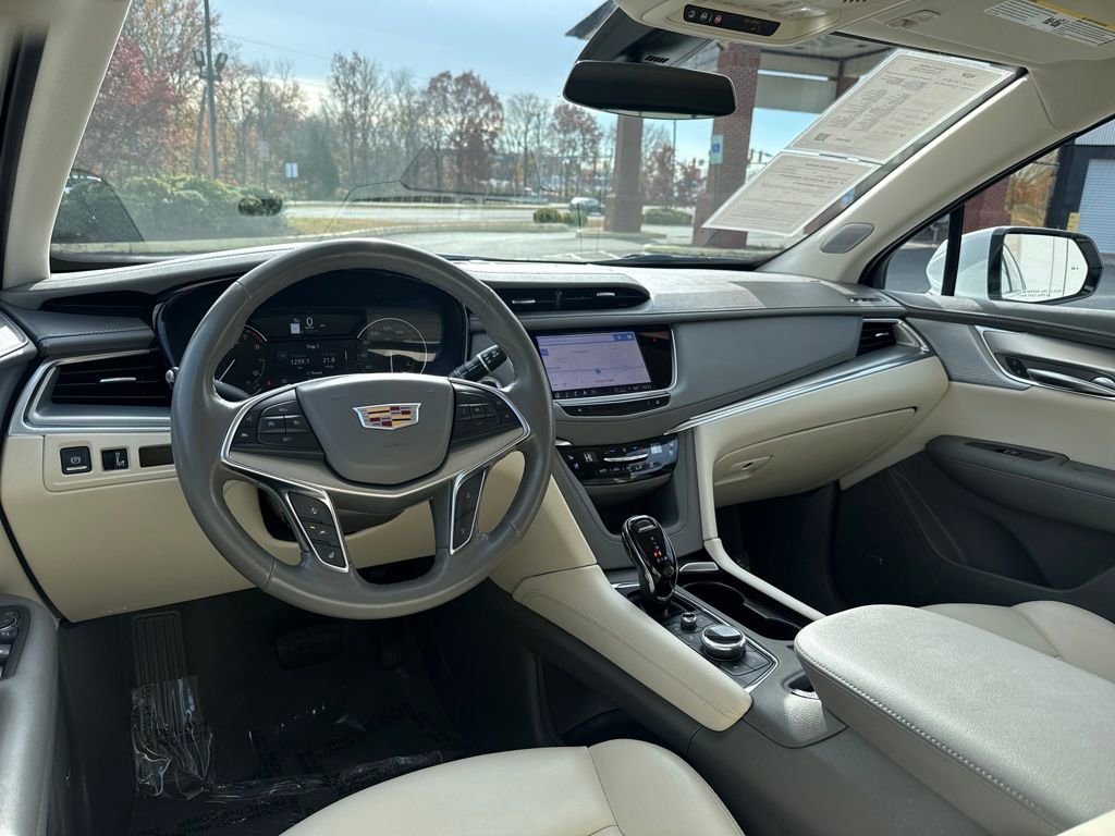 Certified 2023 Cadillac XT5 Premium Luxury w/ LPO, Floor Liner Package image 25