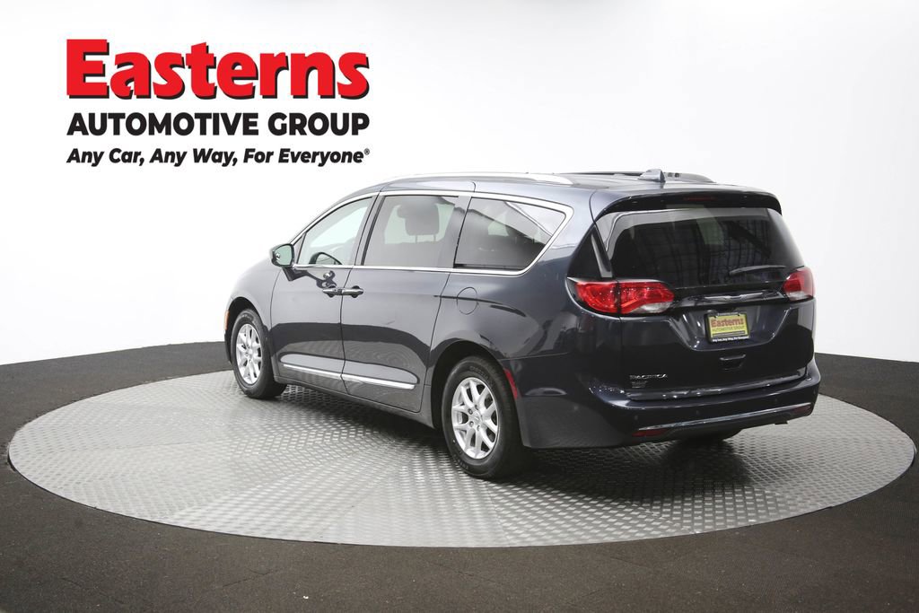 Used 2020 Chrysler Pacifica Touring-L FWD image 67