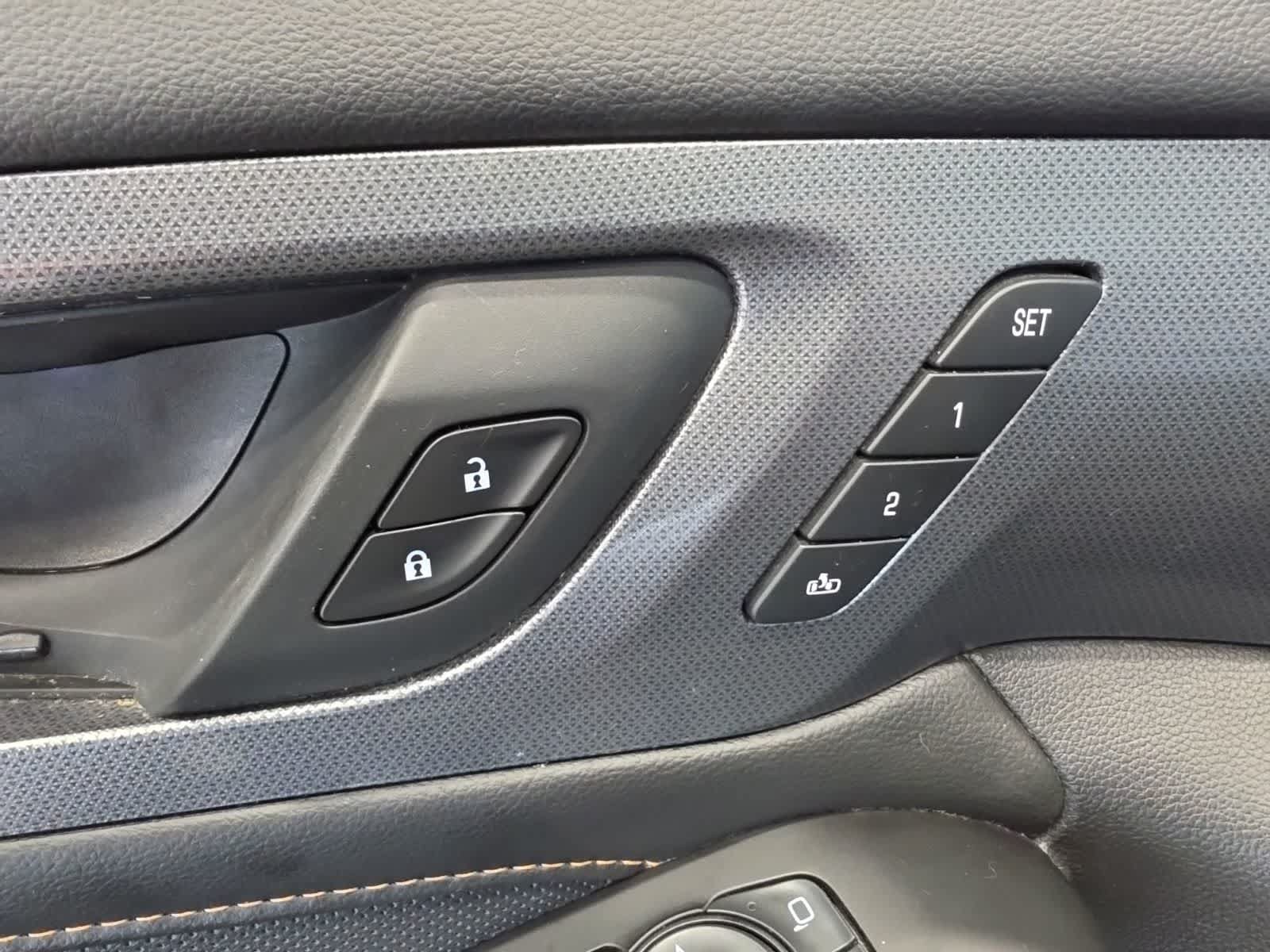 Used 2019 Chevrolet Traverse Premier w/ LPO, Cargo Package AWD/4WD image 25