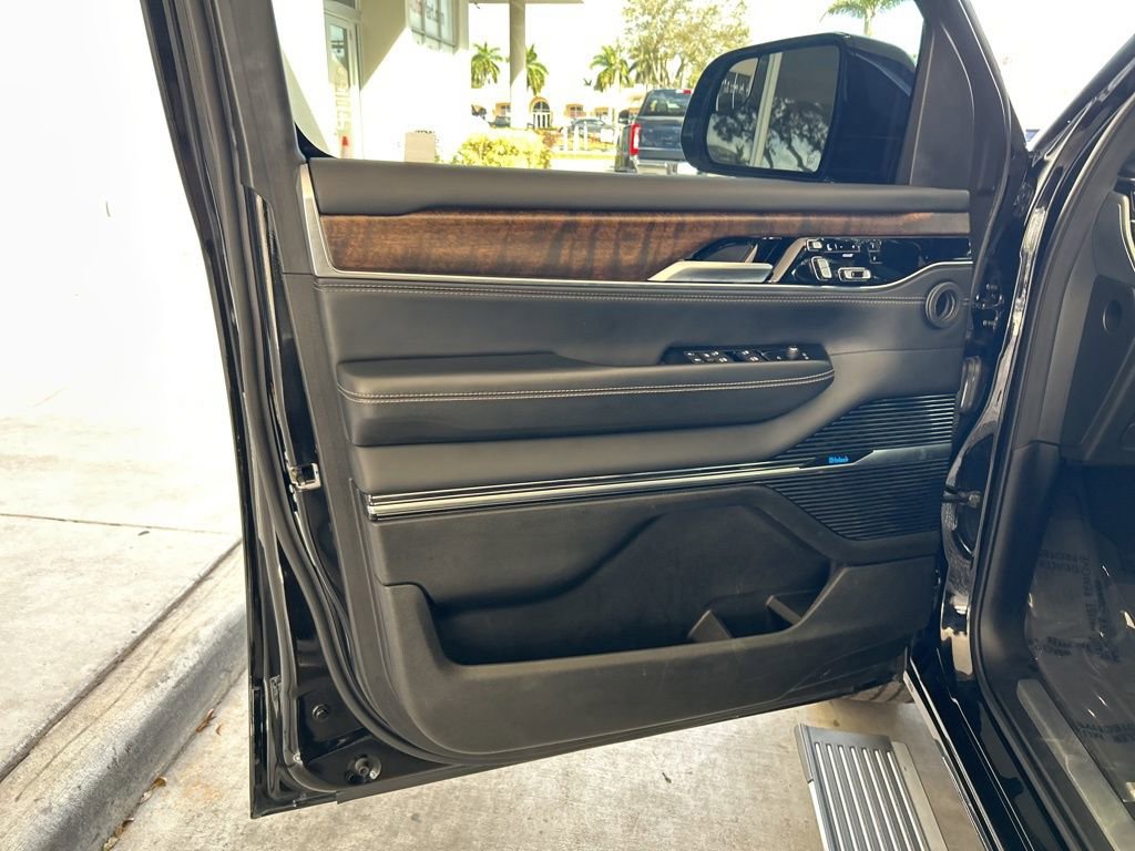 Used 2024 Jeep Grand Wagoneer L 4WD image 51